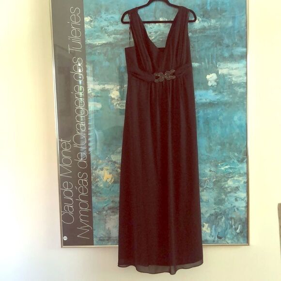 City Chic Elegant Sparkle Embellished Maxi Dress - Picture 3 of 13